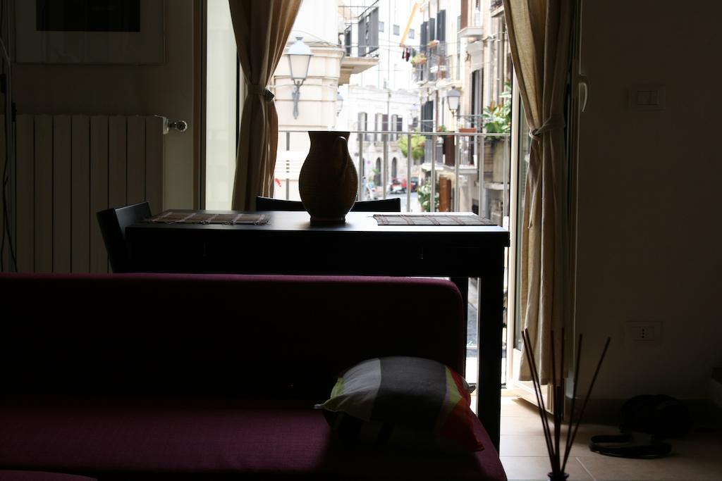 Piazzetta Santa Barbara Lejlighed Bari Værelse billede